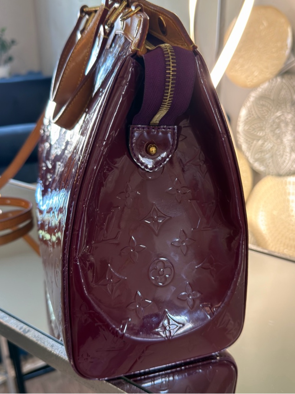 *LIKE NEW* Louis Vuitton Brea GM in Amarante Monogram Vernis Bag - Picture 7 of 17